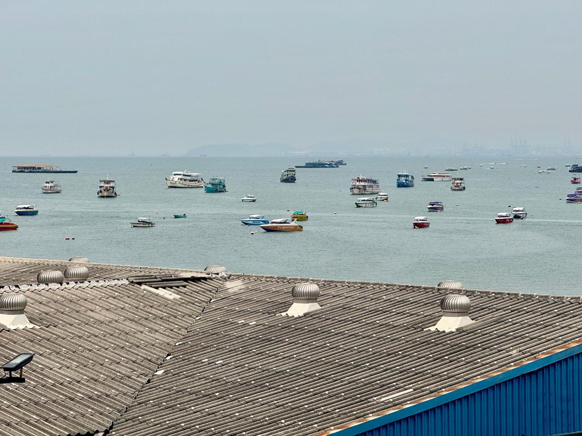Pumpui Place Pattaya Esterno foto